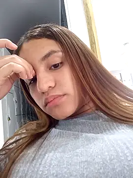 AnthonelaDuque online show from February 11, 2025, 6:11 pm