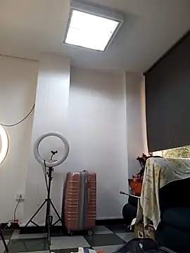 AnthonelaDuque online show from November 24, 2025, 11:32 am