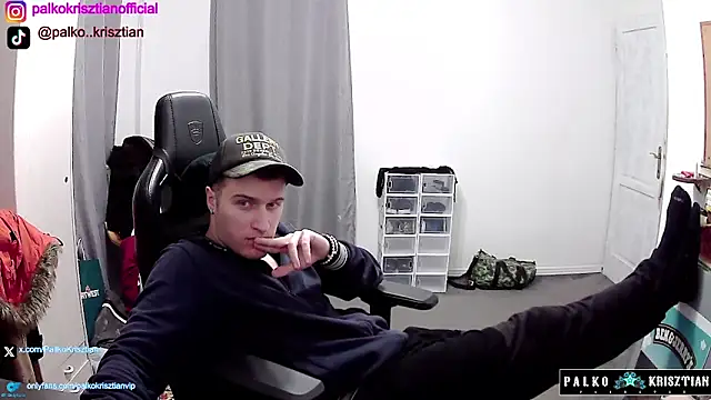 PKrisztian online show from December 22, 2025, 10:51 pm