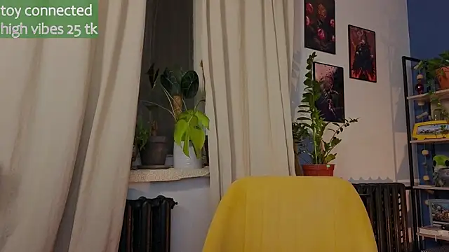 Snapshot of _lightmyfire chatting on March 5, 2025, 10:43 pm  lightmyfire online show from March 5, 2025, 10:43 pm