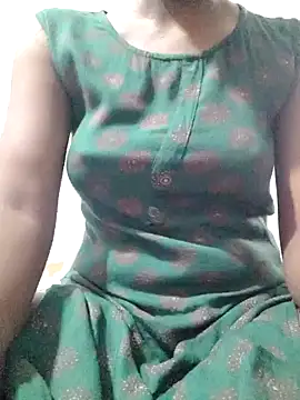 rituporna2004 online show from December 12, 2024, 2:26 am