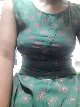 rituporna2004 online show from December 12, 2024, 5:15 pm