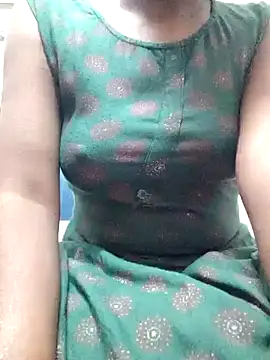 rituporna2004 online show from December 15, 2024, 4:26 pm