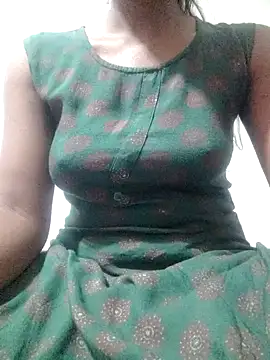 rituporna2004 online show from February 8, 2025, 2:05 pm