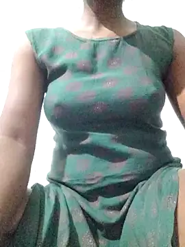 rituporna2004 online show from November 28, 2025, 3:09 am