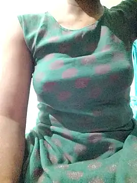 rituporna2004 online show from January 12, 2026, 1:27 pm