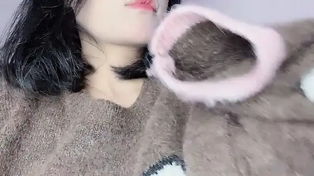 Baenee online show from January 9, 2026, 3:04 pm