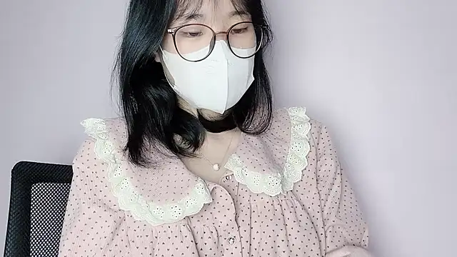 Snapshot of Baenee chatting on February 8, 2026, 1:36 pm Baenee online show from February 8, 2026, 1:36 pm