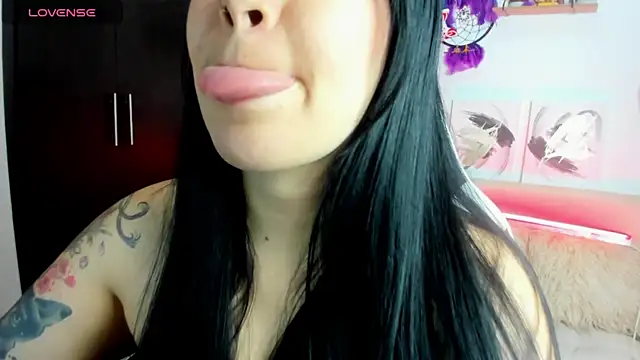 AilynRed online show from January 16, 2026, 1:31 am