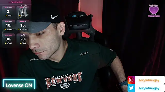 sexyboycolombi4 online show from January 10, 2026, 11:01 am