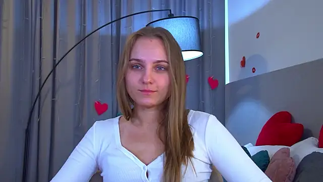 Snapshot of MelissaMelrey chatting on July 5, 2026, 8:43 am MelissaMelrey online show from July 5, 2026, 8:43 am