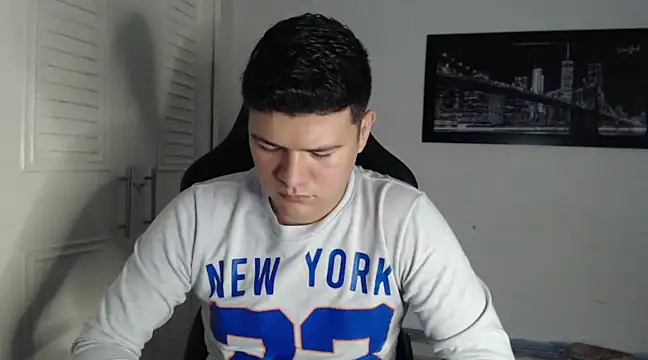 Plug Control online show from December 10, 2024, 4:02 am