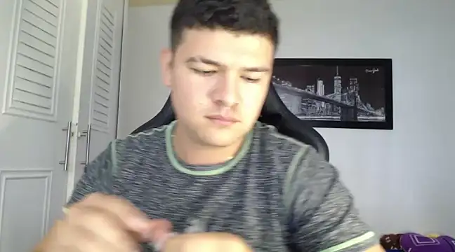 Plug Control online show from February 11, 2025, 6:33 pm