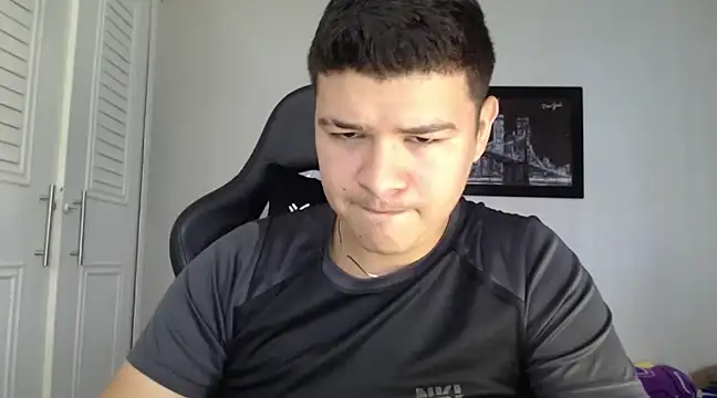 Plug Control online show from February 12, 2025, 3:16 pm