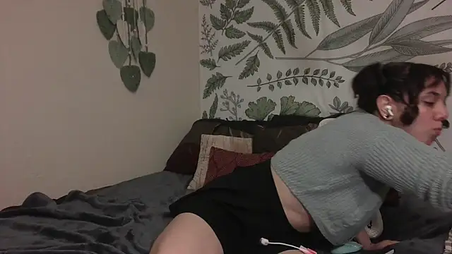 punkpuppy  online show from March 6, 2025, 2:19 am