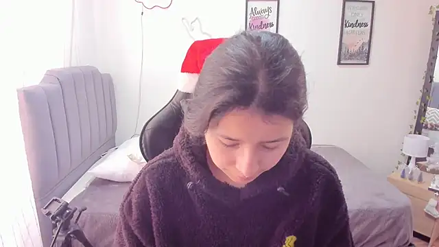 Amy joones online show from December 26, 2024, 3:20 pm