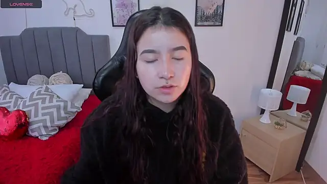 Amy joones online show from February 24, 2026, 11:52 am