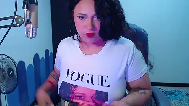 Luciernaga18 online show from October 6, 2025, 1:36 am