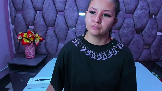 AlaSmith online show from November 11, 2025, 2:33 am