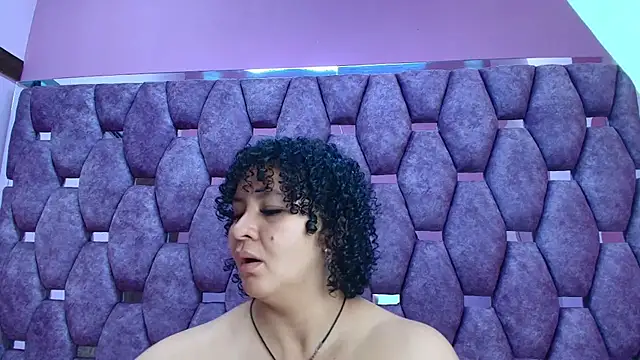 Snapshot of AlaSmith chatting on February 8, 2026, 2:37 am AlaSmith online show from February 8, 2026, 2:37 am