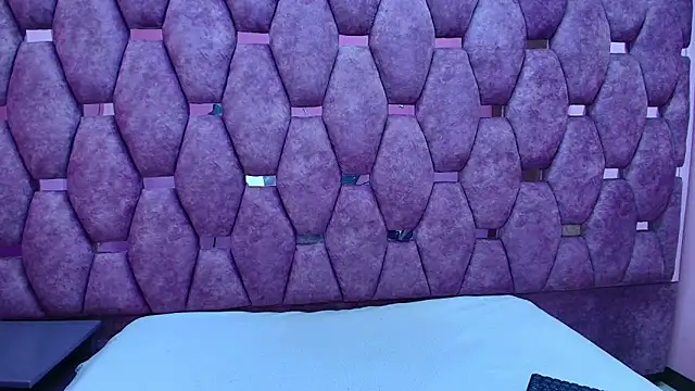 Snapshot of AlaSmith chatting on February 18, 2026, 2:18 am AlaSmith online show from February 18, 2026, 2:18 am