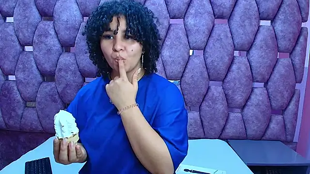 Snapshot of AlaSmith chatting on February 22, 2026, 2:34 am AlaSmith online show from February 22, 2026, 2:34 am