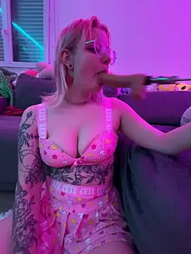 LaskaLeRoomba online show from January 17, 2026, 9:40 pm