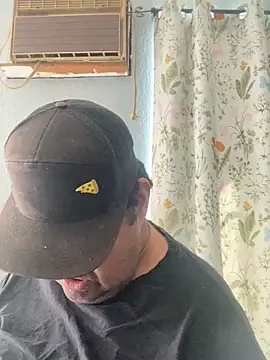 Snapshot of Miguel16i chatting on March 17, 2025, 7:48 pm Miguel16i online show from March 17, 2025, 7:48 pm