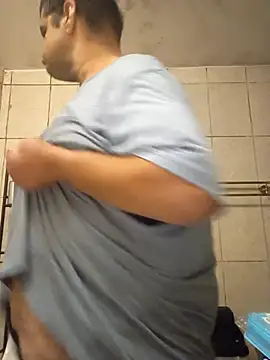 Snapshot of Miguel16i chatting on November 9, 2025, 8:45 am Miguel16i online show from November 9, 2025, 8:45 am