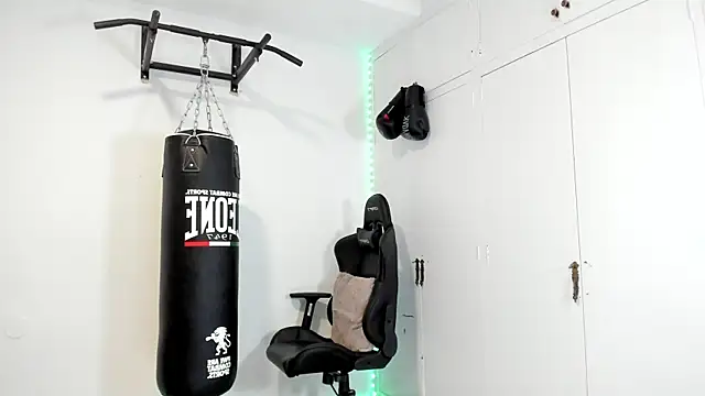 dan01  online show from June 1, 2026, 7:21 am