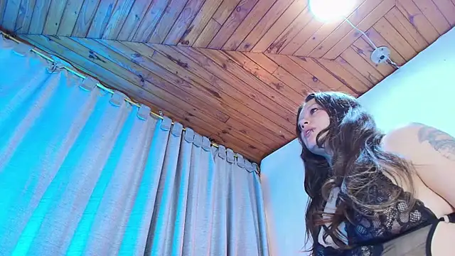 Eda Bonne online show from April 5, 2026, 11:18 am