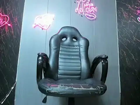 Snapshot of china_black_ chatting on January 17, 2025, 3:00 pm china black online show from January 17, 2025, 3:00 pm