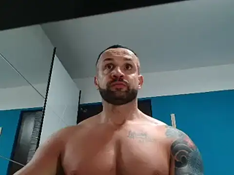 Magnificmuscles89 online show from March 6, 2025, 9:42 pm