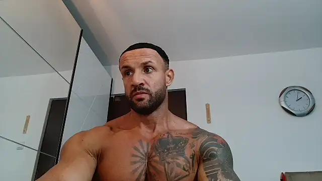 Magnificmuscles89 online show from June 15, 2026, 11:01 am