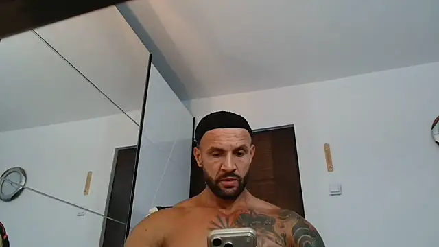 Magnificmuscles89 online show from June 20, 2026, 10:40 am