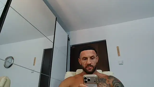 Magnificmuscles89 online show from June 26, 2026, 10:47 pm