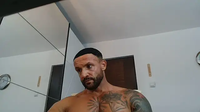 Magnificmuscles89 online show from June 29, 2026, 9:26 am
