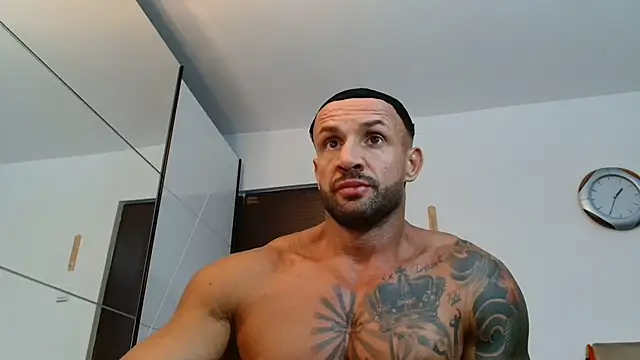 Magnificmuscles89 online show from July 11, 2026, 10:55 pm