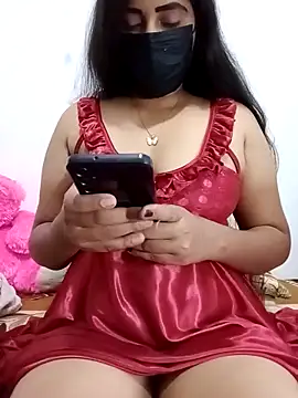 SLZAARA online show from February 16, 2026, 8:38 pm