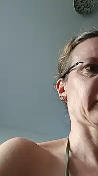 AnnikaRose online show from June 29, 2026, 1:33 pm
