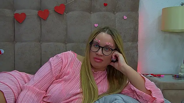 MariaNeumann online show from February 14, 2025, 9:53 pm