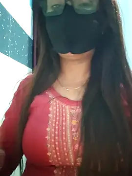 Snapshot of Aishwaryaa_69 chatting on March 12, 2025, 3:07 pm Aishwaryaa 69 online show from March 12, 2025, 3:07 pm