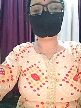 Snapshot of Aishwaryaa_69 chatting on October 24, 2025, 10:11 am Aishwaryaa 69 online show from October 24, 2025, 10:11 am