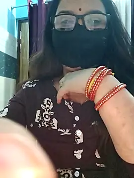 Snapshot of Aishwaryaa_69 chatting on October 26, 2025, 10:21 am Aishwaryaa 69 online show from October 26, 2025, 10:21 am