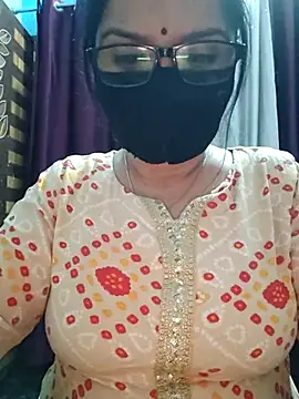 Snapshot of Aishwaryaa_69 chatting on October 28, 2025, 4:42 pm Aishwaryaa 69 online show from October 28, 2025, 4:42 pm