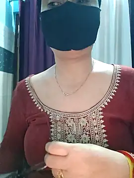 Snapshot of Aishwaryaa_69 chatting on October 30, 2025, 11:22 am Aishwaryaa 69 online show from October 30, 2025, 11:22 am