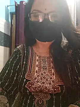 Snapshot of Aishwaryaa_69 chatting on November 5, 2025, 3:56 pm Aishwaryaa 69 online show from November 5, 2025, 3:56 pm