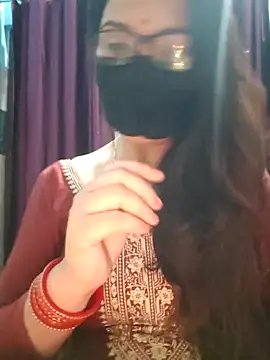 Snapshot of Aishwaryaa_69 chatting on November 7, 2025, 3:34 pm Aishwaryaa 69 online show from November 7, 2025, 3:34 pm