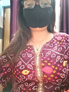 Snapshot of Aishwaryaa_69 chatting on November 13, 2025, 8:13 am Aishwaryaa 69 online show from November 13, 2025, 8:13 am