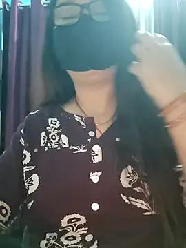 Snapshot of Aishwaryaa_69 chatting on November 25, 2025, 2:55 am Aishwaryaa 69 online show from November 25, 2025, 2:55 am